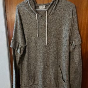 Ruffle sleeve hooded sweatshirt